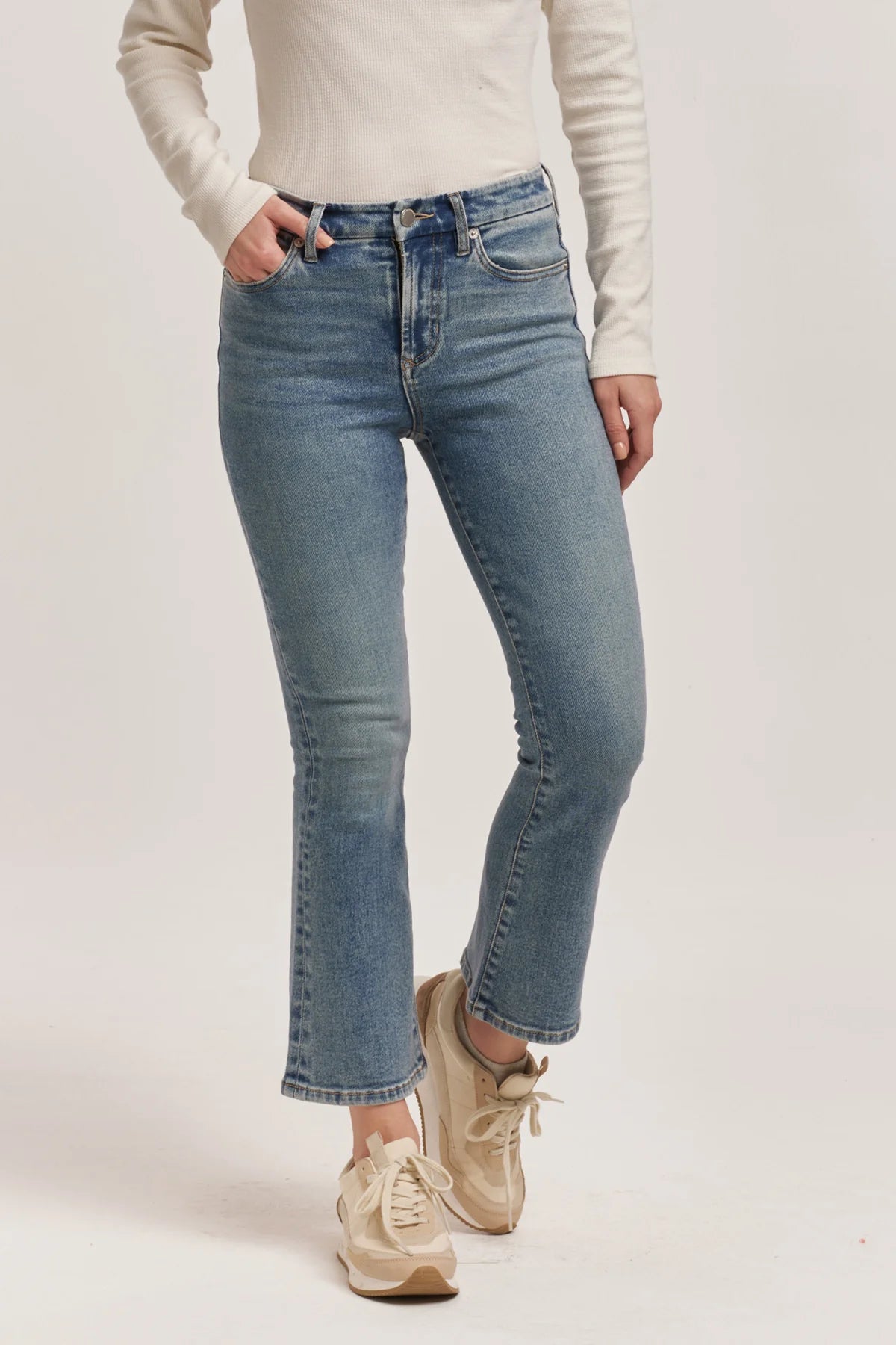 DEAR JOHN DENIM Women's Jeans Dear John Jeanne High Rise Cropped Flare Jeans Antique Wash || David's Clothing