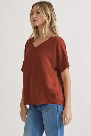 ENTRO INC Women's Top Entro V Neck Basic Top || David's Clothing