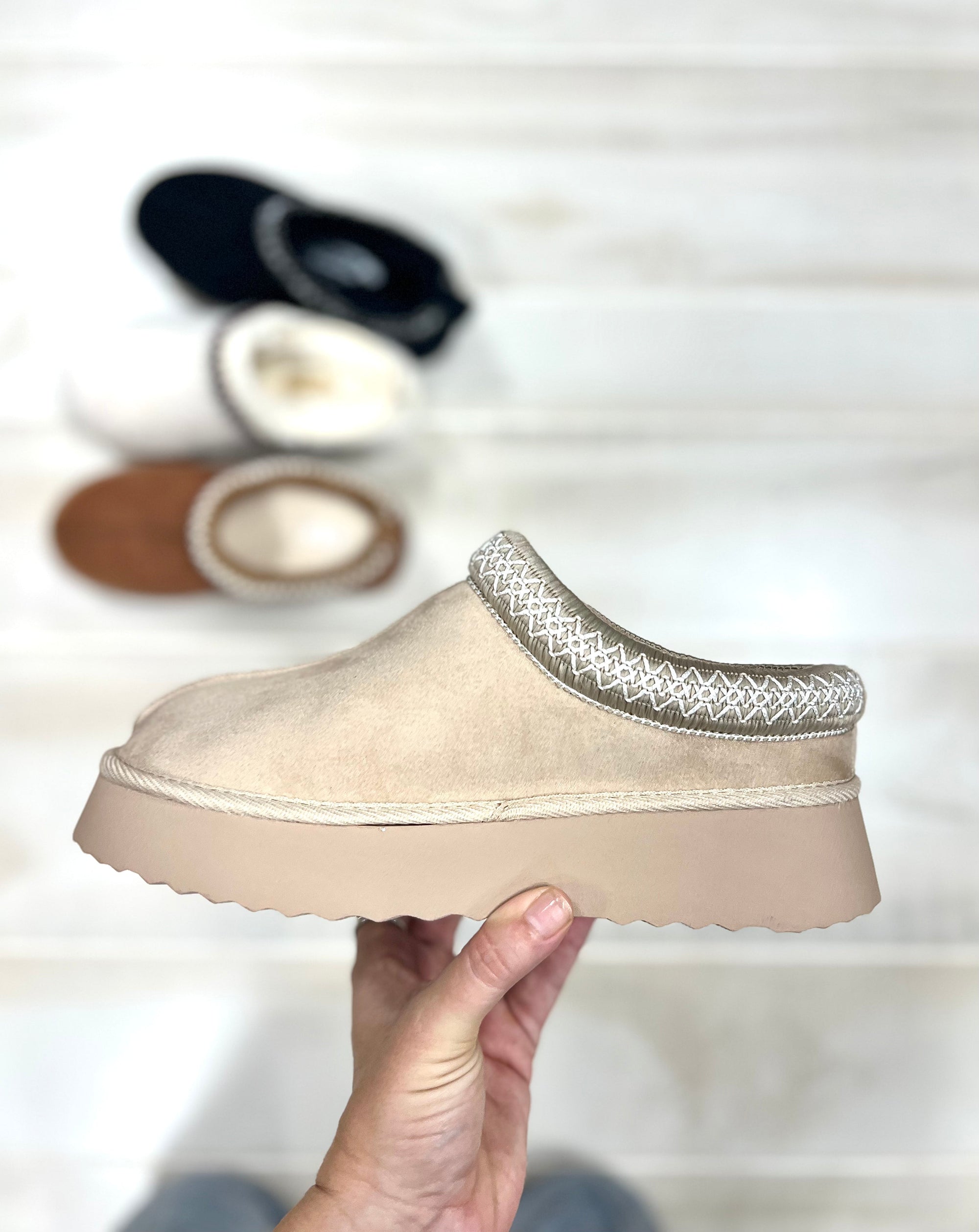 MIA SHOES Women's Shoes BEIGE / 6 Mia Women's Yndigo Slip On || David's Clothing GS1501601B