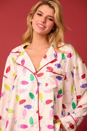 PEACH LOVE Women's Top Satin Christmas Lights Prints Pajama Set || David's Clothing