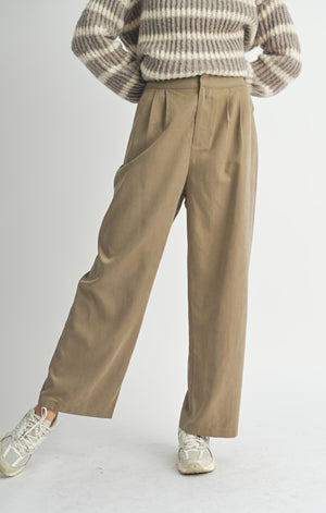 SADIE AND SAGE Women's Pants Sadie and Sage Olive Groves Front Pleat Trousers || David's Clothing